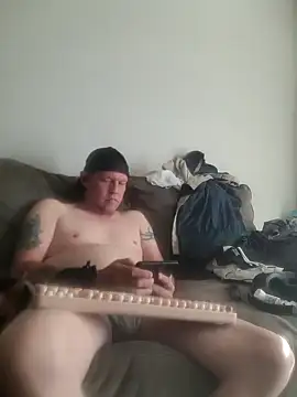 Snapshot of yourMasterisBored chatting on 05-25-26, 03:07 yourMasterisBored online show from 05-25-26, 03:07