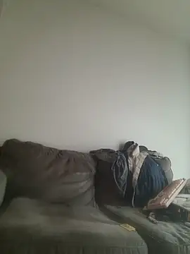 Snapshot of yourMasterisBored chatting on 05-27-26, 02:47 yourMasterisBored online show from 05-27-26, 02:47