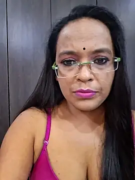 Snapshot of hornyrosy321 chatting on 05-31-26, 05:20 hornyrosy321 online show from 05-31-26, 05:20