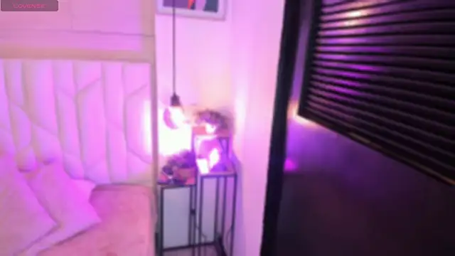 Snapshot of michele_jones chatting on 04-15-26, 07:58 michele jones online show from 04-15-26, 07:58