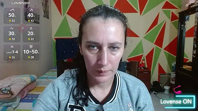 Snapshot of Mariam_wish chatting on 06-01-26, 07:48 Mariam wish online show from 06-01-26, 07:48
