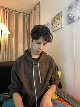 Snapshot of Ethan_qop chatting on 05-16-26, 11:09 Ethan qop online show from 05-16-26, 11:09
