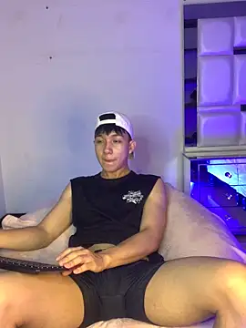 Snapshot of Sam__kat chatting on 06-19-26, 05:12 Sam kat online show from 06-19-26, 05:12