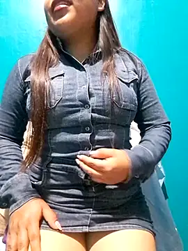 YiiZ 019 online show from 04-25-26, 04:59