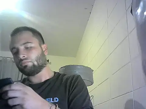 Snapshot of Relk130p chatting on 04-11-26, 08:40 Relk130p online show from 04-11-26, 08:40
