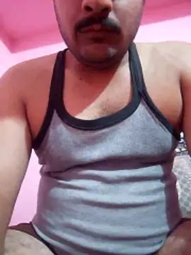 Snapshot of Decentlover67 chatting on 04-17-26, 04:10 Decentlover67 online show from 04-17-26, 04:10