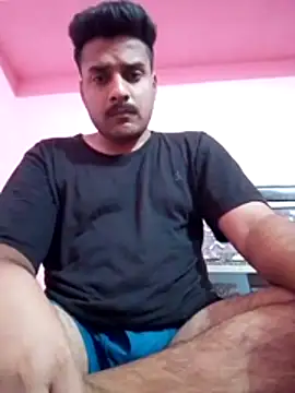 Snapshot of Decentlover67 chatting on 05-16-26, 03:33 Decentlover67 online show from 05-16-26, 03:33