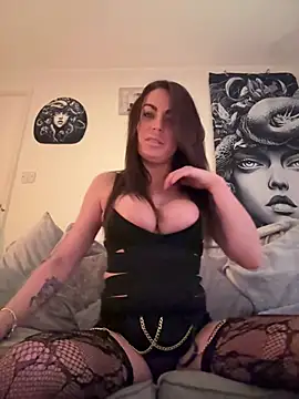 Snapshot of Eviehudson chatting on 03-29-26, 11:27 Eviehudson online show from 03-29-26, 11:27
