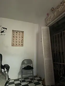 Snapshot of TSROYALE7527 chatting on 03-18-26, 11:08 TSROYALE7527 online show from 03-18-26, 11:08