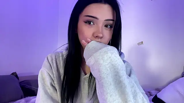 Snapshot of BeckyAurielle chatting on 04-11-26, 02:21 BeckyAurielle online show from 04-11-26, 02:21