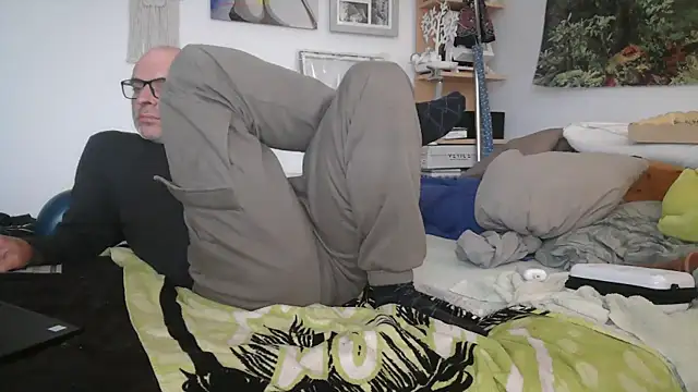 Thomate24 online show from 05-11-26, 04:26