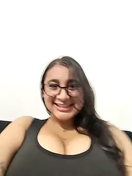 Snapshot of Mia_skyy18 chatting on 04-16-26, 11:18 Mia skyy18 online show from 04-16-26, 11:18