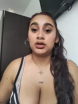 Snapshot of Mia_skyy18 chatting on 07-21-26, 04:42 Mia skyy18 online show from 07-21-26, 04:42