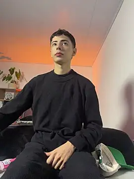 SebastianReed  online show from 05-27-26, 03:47