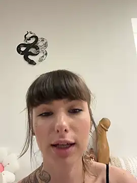 xsugarbabe online show from 04-24-26, 08:00