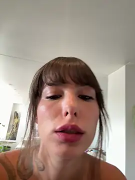 Snapshot of xsugarbabe chatting on 07-13-26, 02:42 xsugarbabe online show from 07-13-26, 02:42