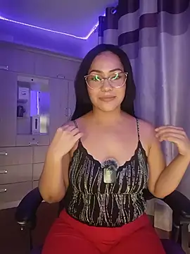 Snapshot of PiscisGirl chatting on 05-30-26, 06:32 PiscisGirl online show from 05-30-26, 06:32