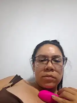 Snapshot of Aila_Phone chatting on 05-04-26, 12:50 Aila Phone online show from 05-04-26, 12:50