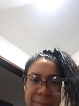 Snapshot of Aila_Phone chatting on 05-05-26, 04:20 Aila Phone online show from 05-05-26, 04:20