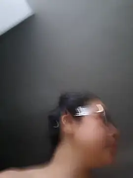 Snapshot of Aila_Phone chatting on 06-11-26, 02:53 Aila Phone online show from 06-11-26, 02:53