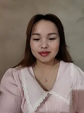 Snapshot of Mina_xYx chatting on 06-19-26, 01:48 Mina xYx online show from 06-19-26, 01:48