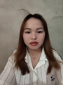 Snapshot of Mina_xYx chatting on 06-23-26, 03:37 Mina xYx online show from 06-23-26, 03:37