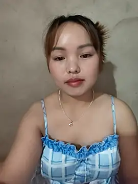 Snapshot of Mina_xYx chatting on 07-02-26, 03:23 Mina xYx online show from 07-02-26, 03:23