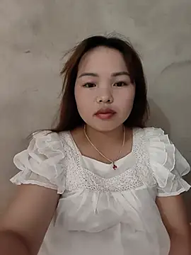 Snapshot of Mina_xYx chatting on 07-18-26, 03:11 Mina xYx online show from 07-18-26, 03:11