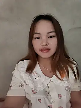 Snapshot of Mina_xYx chatting on 07-19-26, 03:21 Mina xYx online show from 07-19-26, 03:21