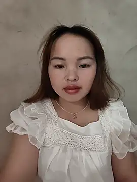 Snapshot of Mina_xYx chatting on 07-24-26, 04:21 Mina xYx online show from 07-24-26, 04:21