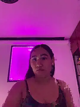 Snapshot of Alexia-bunny chatting on 03-16-26, 04:07 Alexia-bunny online show from 03-16-26, 04:07