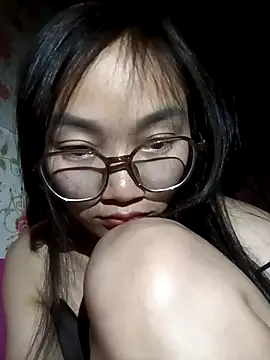 Snapshot of emmasexy2k chatting on 03-27-26, 08:26 emmasexy2k online show from 03-27-26, 08:26