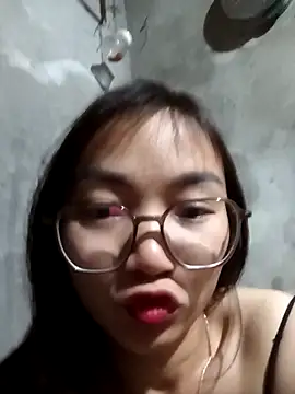 Snapshot of emmasexy2k chatting on 03-28-26, 12:32 emmasexy2k online show from 03-28-26, 12:32