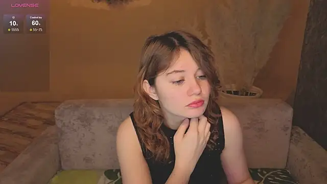 Snapshot of ElizabethRedWings chatting on 05-20-26, 02:40 ElizabethRedWings online show from 05-20-26, 02:40