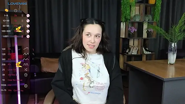 Snapshot of Amina_JonsX chatting on 03-19-26, 12:42 Amina JonsX online show from 03-19-26, 12:42