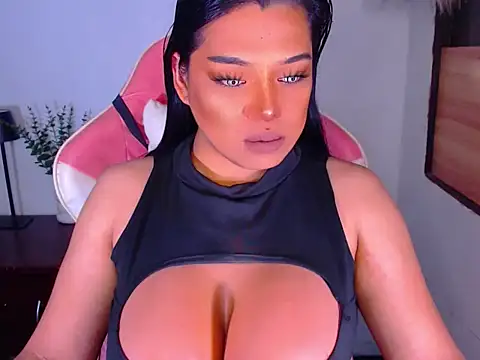 Zandralopez online show from 05-16-26, 05:45