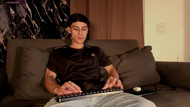 Axel DavisSM online show from 03-19-26, 01:15