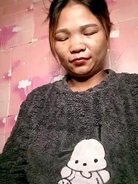 Snapshot of maymay121 chatting on 05-11-26, 10:29 maymay121 online show from 05-11-26, 10:29