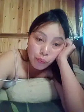 Snapshot of Abi-ni chatting on 05-16-26, 01:02 Abi-ni online show from 05-16-26, 01:02