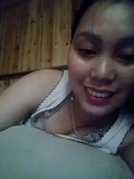 Snapshot of Abi-ni chatting on 05-23-26, 07:35 Abi-ni online show from 05-23-26, 07:35