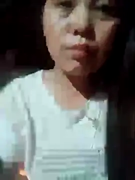 Snapshot of Abi-ni chatting on 05-25-26, 10:05 Abi-ni online show from 05-25-26, 10:05