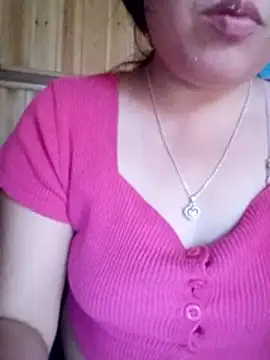Snapshot of Abi-ni chatting on 06-19-26, 11:41 Abi-ni online show from 06-19-26, 11:41