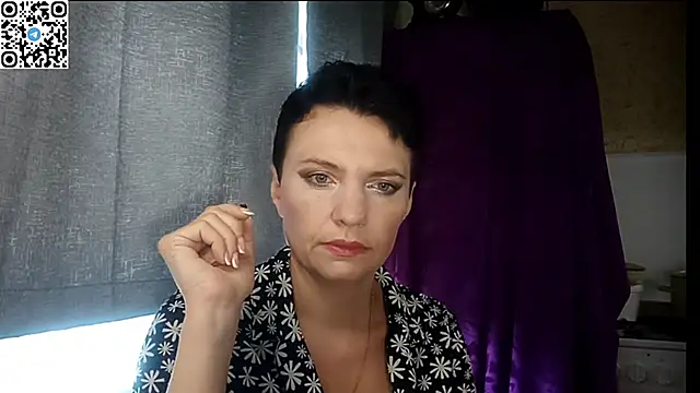 Snapshot of HotMamaQueen234 chatting on 06-27-26, 07:35 HotMamaQueen234 online show from 06-27-26, 07:35