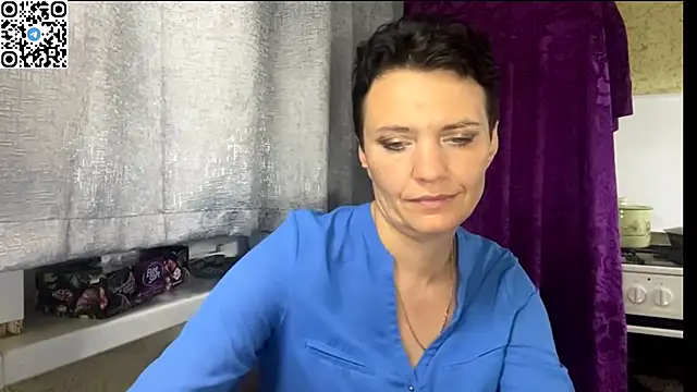 Snapshot of HotMamaQueen234 chatting on 06-28-26, 12:27 HotMamaQueen234 online show from 06-28-26, 12:27