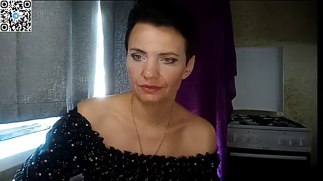 Snapshot of HotMamaQueen234 chatting on 07-03-26, 12:00 HotMamaQueen234 online show from 07-03-26, 12:00