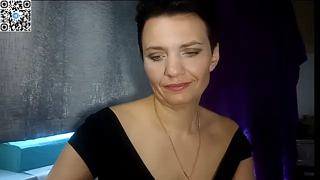 Snapshot of HotMamaQueen234 chatting on 07-07-26, 01:37 HotMamaQueen234 online show from 07-07-26, 01:37