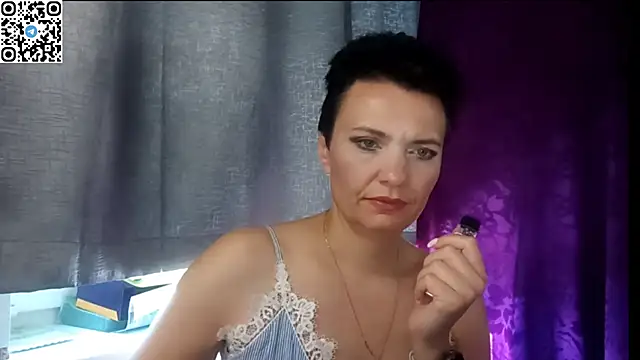 Snapshot of HotMamaQueen234 chatting on 07-16-26, 12:22 HotMamaQueen234 online show from 07-16-26, 12:22