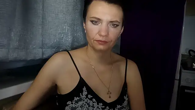 Snapshot of HotMamaQueen234 chatting on 07-23-26, 12:02 HotMamaQueen234 online show from 07-23-26, 12:02