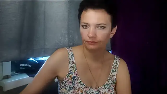 Snapshot of HotMamaQueen234 chatting on 08-03-26, 07:51 HotMamaQueen234 online show from 08-03-26, 07:51
