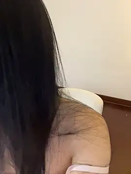 Xiaozuzongo1 online show from 04-26-26, 08:12